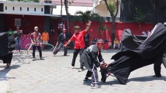 Daftar Jadi Wakil Walkot Surabaya, Kader PDIP Ini Bawa Kesenian Bantengan