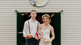 Unik, KFC Australia Siap Luncurkan Paket Pesta Pernikahan Bertema Ayam