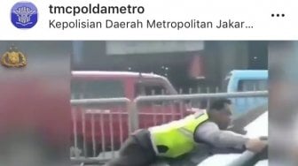 Aksi Polisi di Kap Mobil, Dikomentari Hotman Paris hingga TPD Minta Maaf