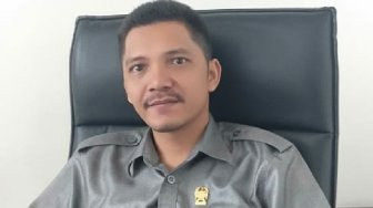 Jadi Anggota DPRD Kota Medan, Erwin Siahaan Tetap jadi Driver Ojek