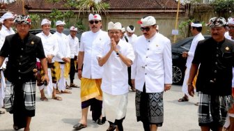 Begini Langkah Gubernur Koster Lindungi Masyarakat, Adat dan Budaya Bali