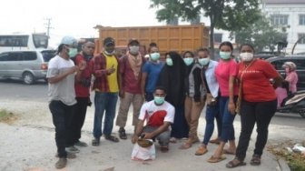Kabut asap, Mahasiswa Papua Bagikan Masker di Riau