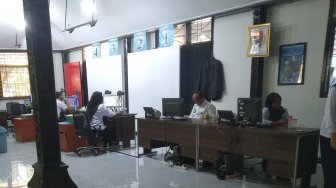 Kantor Imigrasi Blitar Deportasi 6 Warga Asing Karena Langgar Izin Tinggal