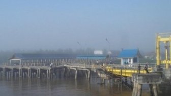 Dermaga RoRo Tanjung Buton roboh