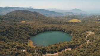 Menyibak Pesona Cantiknya 3 Danau di Nusa Tenggara Timur