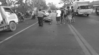 Apes, Hendak Maling Motor Pencuri di Tulungagung Disambar Mobil