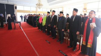 Ning Ita Lantik 34 Orang Pejabat Administrator & Pengawas Pemkot Mojokerto