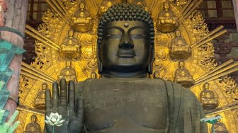 Daibutsu, patung Buddha terbesar di Jepang (Wikimedia Commons Ajay Suresh)