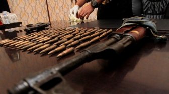 ASN Pemasok Ratusan Butir Amunisi dan Senjata Rakitan ke OPM Ditangkap