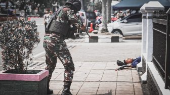 Rombongan Wapres Dilempar Molotov