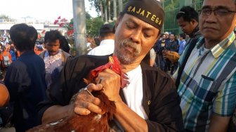 Jawara Banten di DPR: Kalau Ayam Tertancap Paku Masih Hidup Mahasiswa Menang