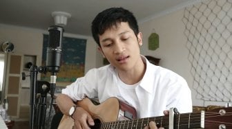 Dari Rajin Cover Lagu, Calon Pilot Ganteng Ini Akhirnya Rekaman