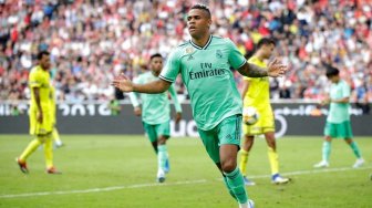 Penyerang Real Madrid Mariano Diaz Positif COVID-19