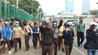 Gantian, Anak STM Geruduk Gedung DPR: Kami Lanjutkan Perjuangan Kakak-kakak