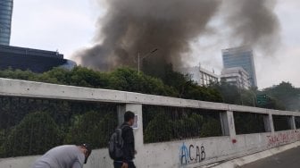 Update Aksi STM Melawan: Satu Rumah di Kawasan Flyover Slipi Terbakar