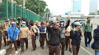 Anak STM Tantang Polisi Duel Tangan Kosong dan 4 Berita Hits Lainnya