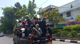 Polisi Sebut Viral Ajakan Demo Hoaks, Rombongan STM Ramai ke DPRD Jatim