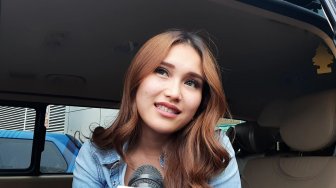 Umrah Bawa Rombongan, Ayu Ting Ting Berdoa Bisa Segera Dapat Jodoh