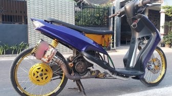 Ganti Ujung Knalpot dengan Kaleng Biskuit, Suara Motor Ini Picu Tanda Tanya