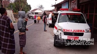 Bawa Jenazah, Ambulans Desa Caringinnunggal Kecelakaan di Simpenan