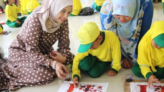 Belajar Membatik Khas Banten di Batik Krakatoa Cilegon