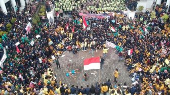 Ketua BEM UI: Ada Orang Tak Pakai Almamater Provokasi Mahasiswa