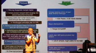 CEO Troli, Roni Irawan saat peluncuran platform Troli di Plaza Senayan, Jakarta, Jumat (27/4). [Suara.com/Angga Budhiyanto]