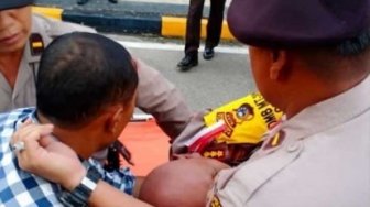 Jelang Kapolresta Pekanbaru Pingsan Anggota DPRD Riau Jumpai Massa Dua Kali