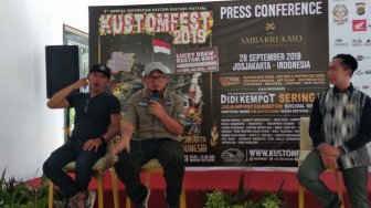 Lintas Generasi dan Persatuan, Didi Kempot Hadir di Kustomfest 2019