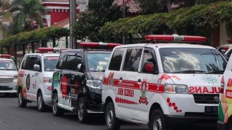 Aksi #GejayanMemanggil Jilid 2, Ambulans Sudah Berseliweran di Jalan