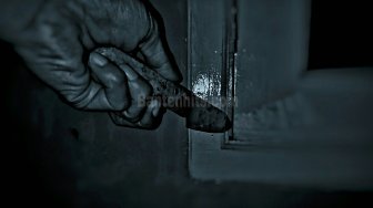 Pencuri Alat Perekam e-KTP Kecamatan Cileles Congkel Jendela Belakang