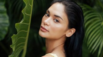 Cantiknya Miss Universe 2015 Nikmati Momen Liburan di Bali