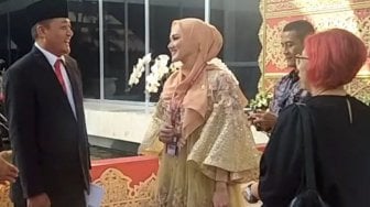 Dilantik Jadi Anggota DPR, Mulan Jameela Minta Doa, Pakai Baju Gombrong