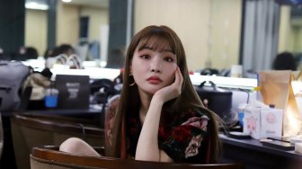 Kronologi Lengkap Chungha Terinfeksi COVID-19, Sempat Bertemu 4 Idol Ini