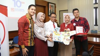 Peduli Kesehatan Gigi dan Mulut, Pepsodent Beri Apresiasi 3 Mahasiswa FKG UGM