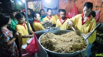 Nasi Goreng Legendaris dalam Penggorengan Gede Ini Sudah Ada Sejak 1958