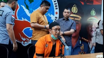 Rifat Umar Akui Pacarnya Ikut Ditangkap di Kamar Kost