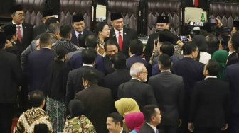 Suasana Pelantikan Pimpinan MPR periode 2019-2024 di Ruang Rapat Paripurna, Kompleks Parlemen, Jakarta, Kamis (3/10). [Suara.com/Arya Manggala]