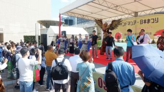 Angklung dan Egrang Hebohkan Indonesia - Japan Festa 2019