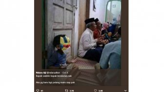 Gantikan Bapaknya Kenduri, Aksi Bocah Cilik Ini Bikin warganet Gemas