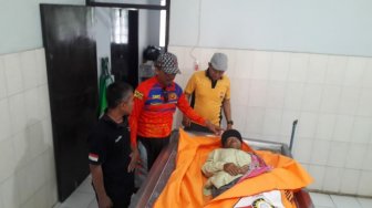 Seorang Kakek Tanpa Identitas di Tulungagung Ditemukan Tewas di Pos Kamling