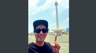 Zach King di Indonesia, Warganet: Tolong Hilangkan Gedung DPR