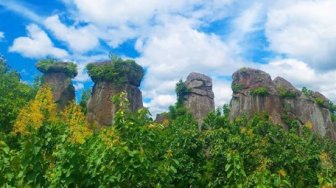 5 Pesona Betoh So'on di Bondowoso, yang Konon Katanya Mirip Stonhenge