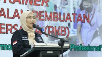 Kemnaker Latih Para Trainer Membuat Perjanjian Kerja Bersama