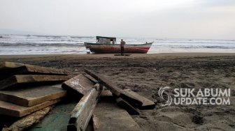 Nelayan Sukabumi Hati-hati! BMKG Keluarkan Peringatan Dini Gelombang Tinggi