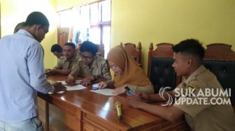 Pemdes Waluran Sukabumi Bagikan Insentif Dana Desa Usai Pengajian Rutin