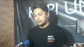 Berbisnis Kopi, Deva Mahendra Ungkap Alasan Es Kopi Susu Jadi Hits