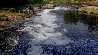 Sungai Cileungsi Tercemar Limbah, DLH Kabupaten Bogor Tidak Bisa Berbuat Apa-apa