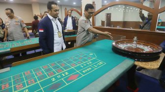 Polisi Bongkar Tempat Judi ala Casino di Apartemen Robinson