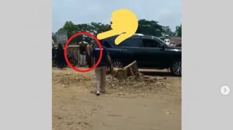 Terekam Jelas, Keberadaan Pelaku Sebelum Menusuk Wiranto